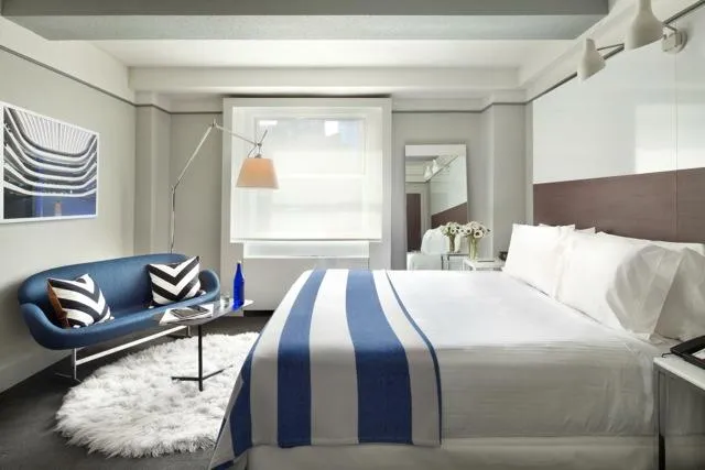 Custom Hotel Throws - Paramount Edition