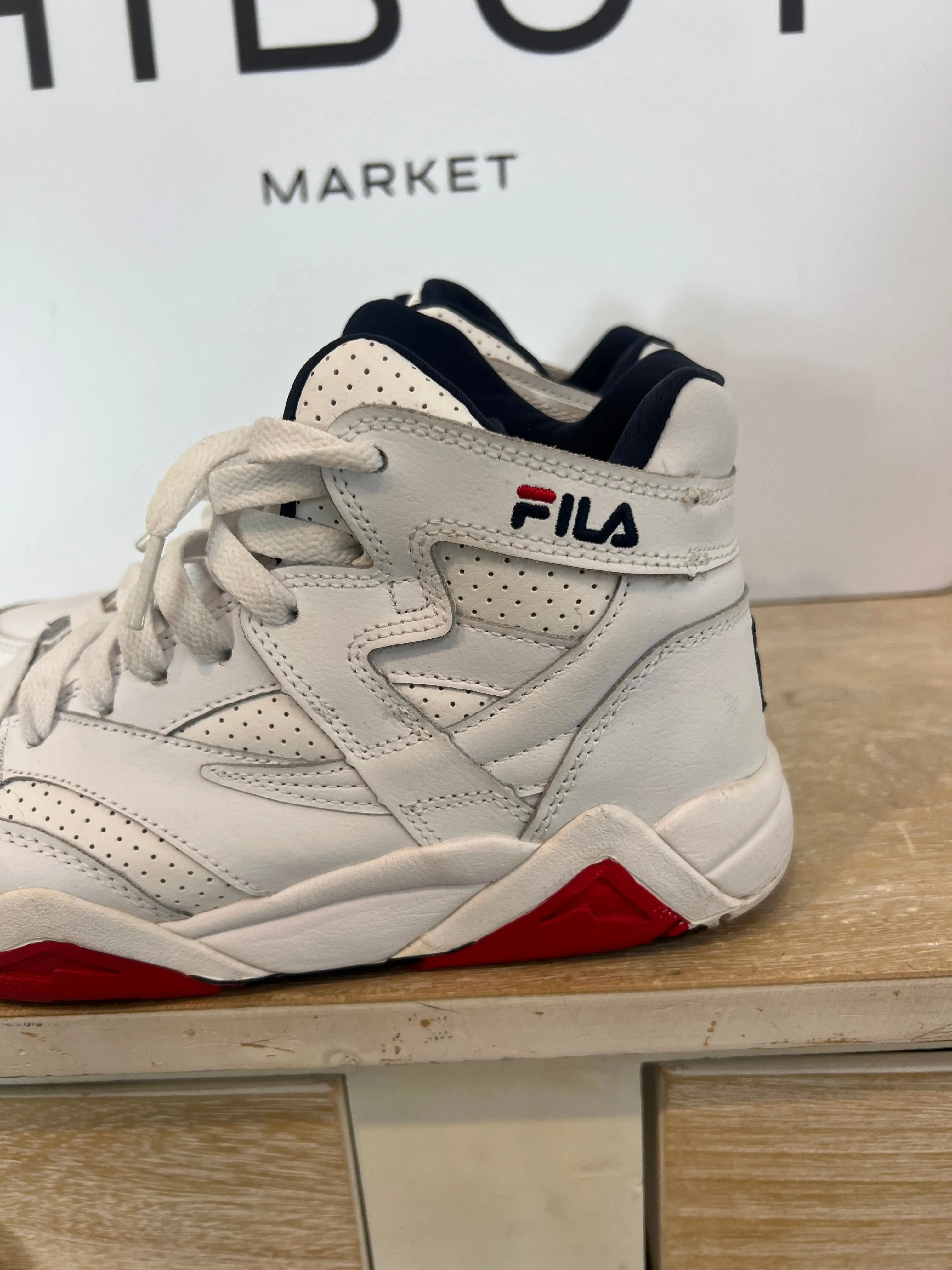 FILA. Zapatillas blancas bota T.38