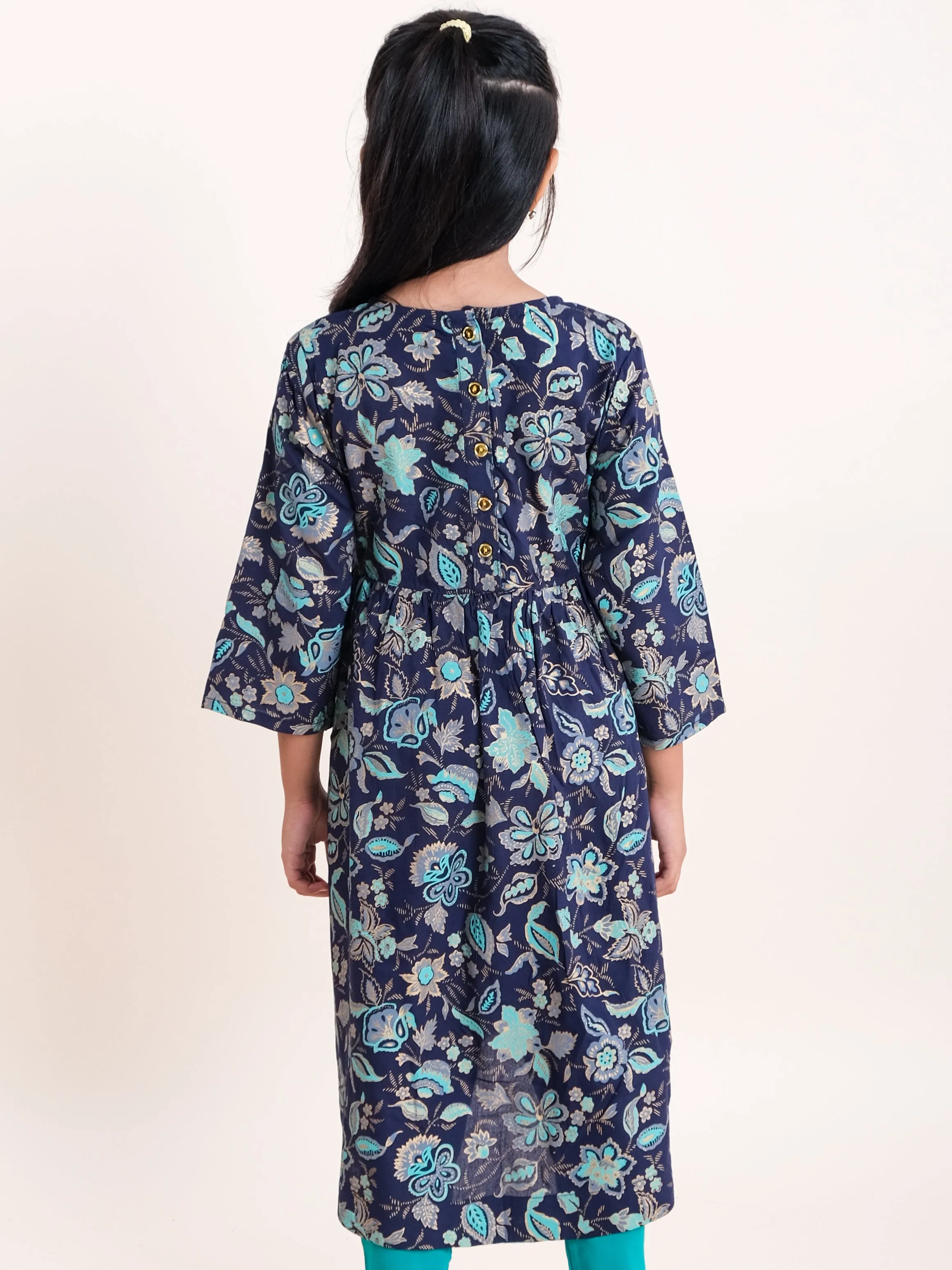 Girls Asymmetric Hem 3/4th Sleeve Kurta With Motif Print Design