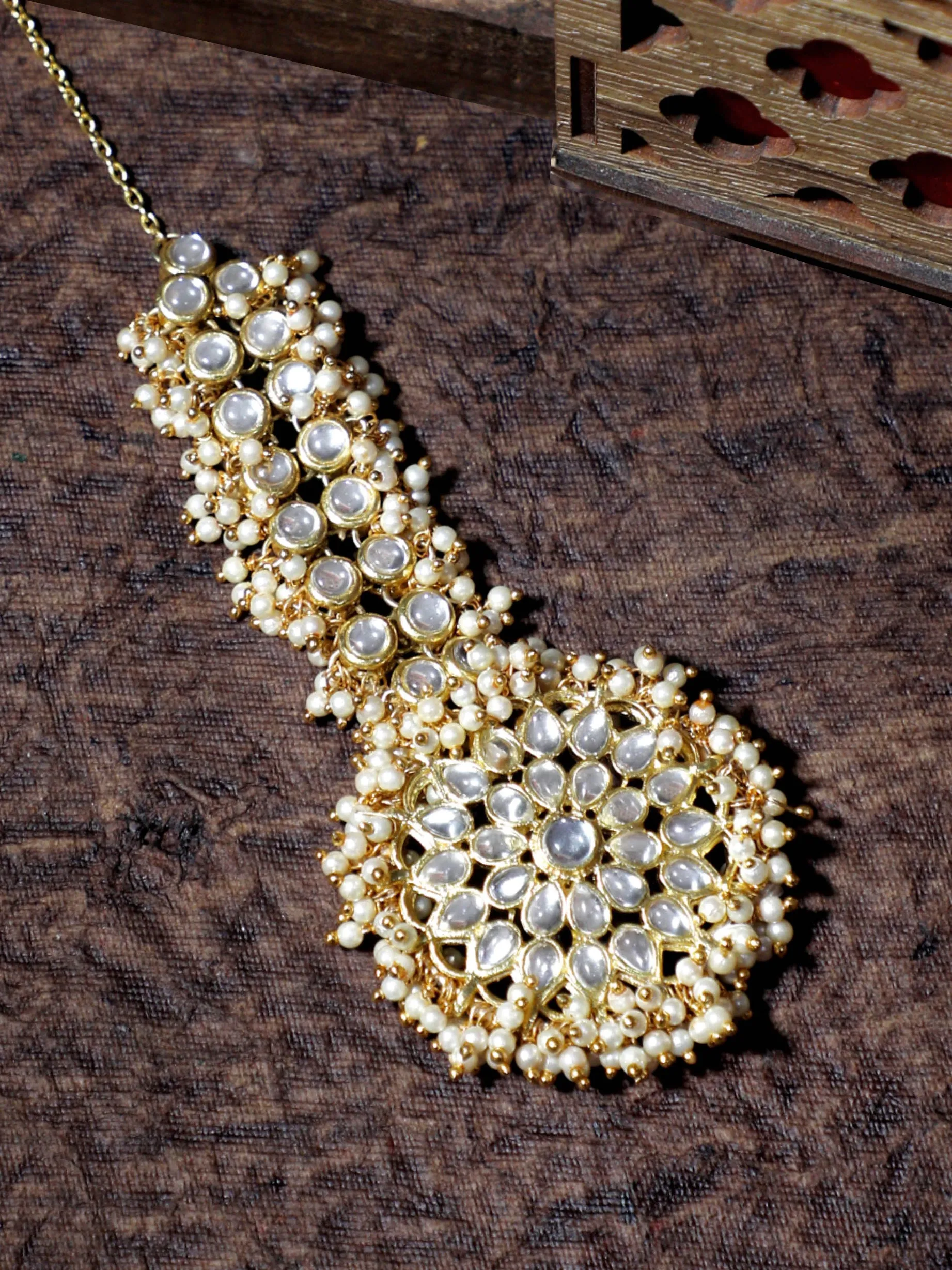 Exquisite Gold-Plated Kundan Maangtikka with Tassel Beads