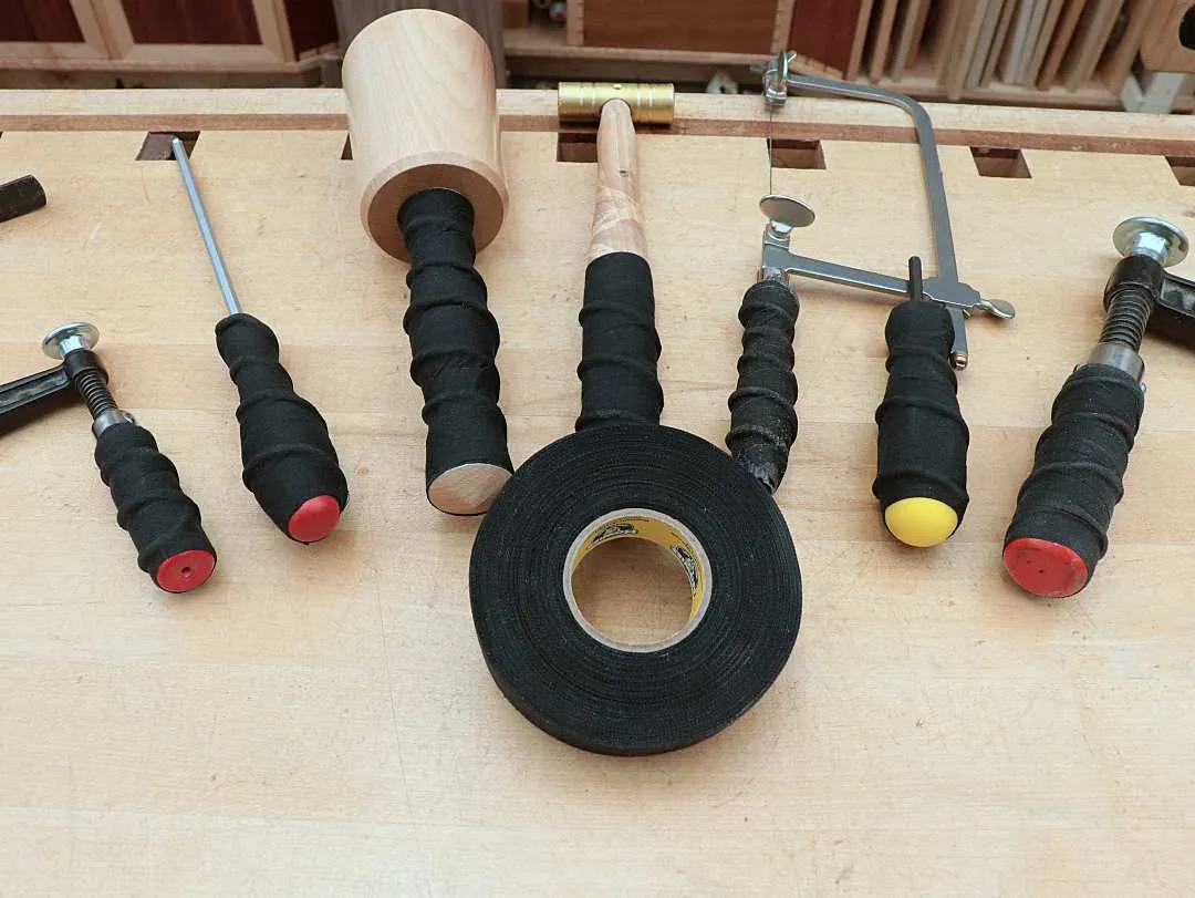 Hockey Tape: Adhesive Cloth, Base Wrap