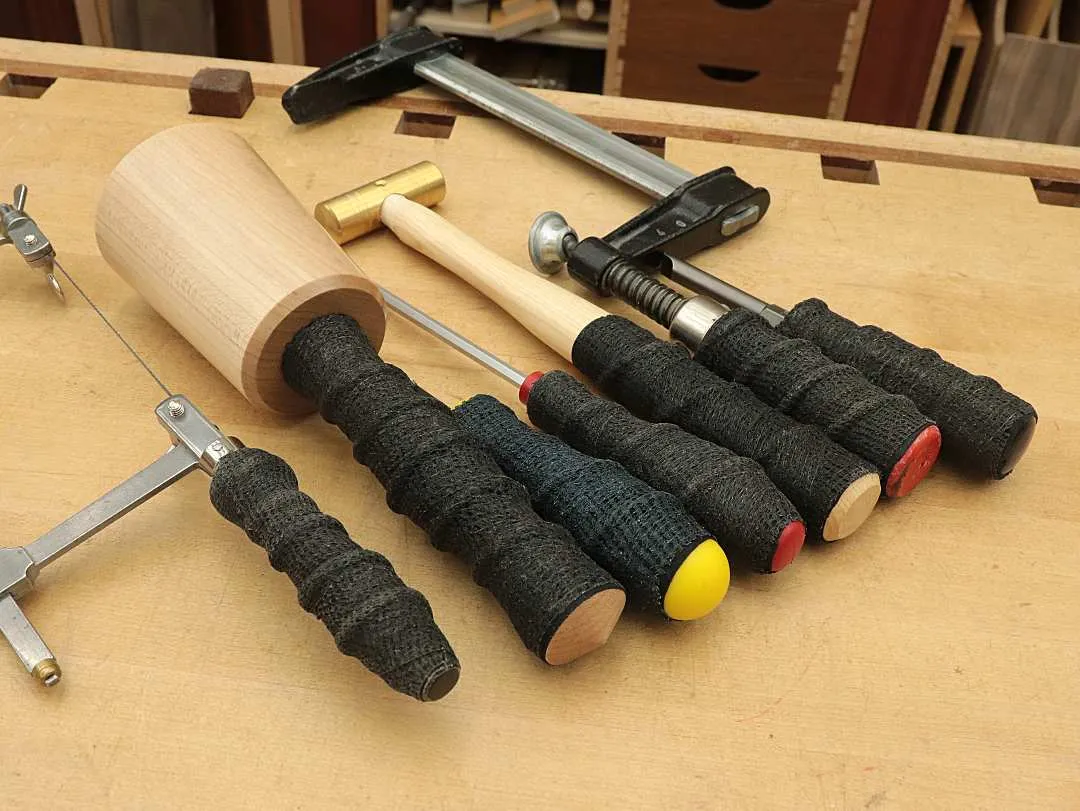 Hockey Tape: Stretchy, Non-Adhesive, Top Wrap
