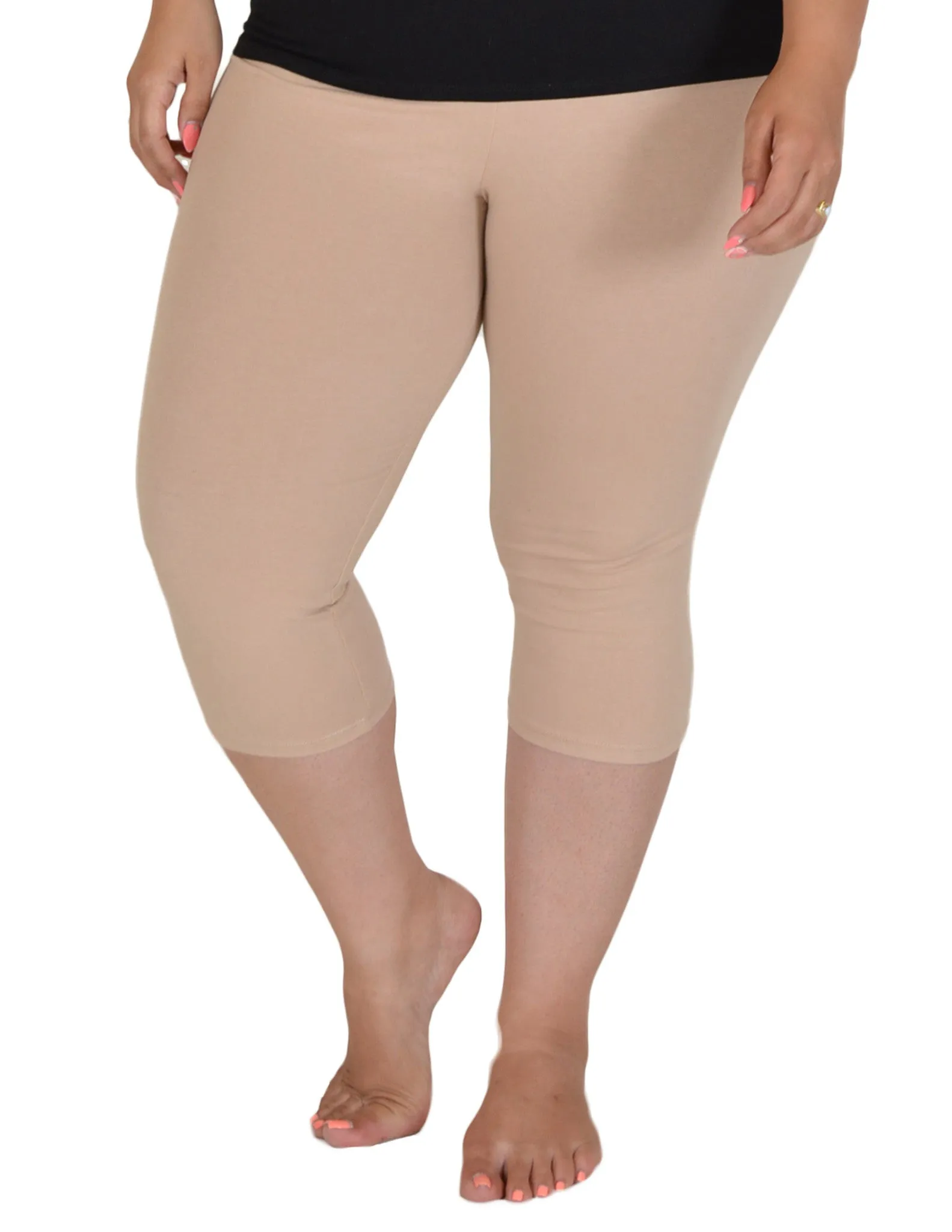 Plus Size Circuit Knee-Length Leggings