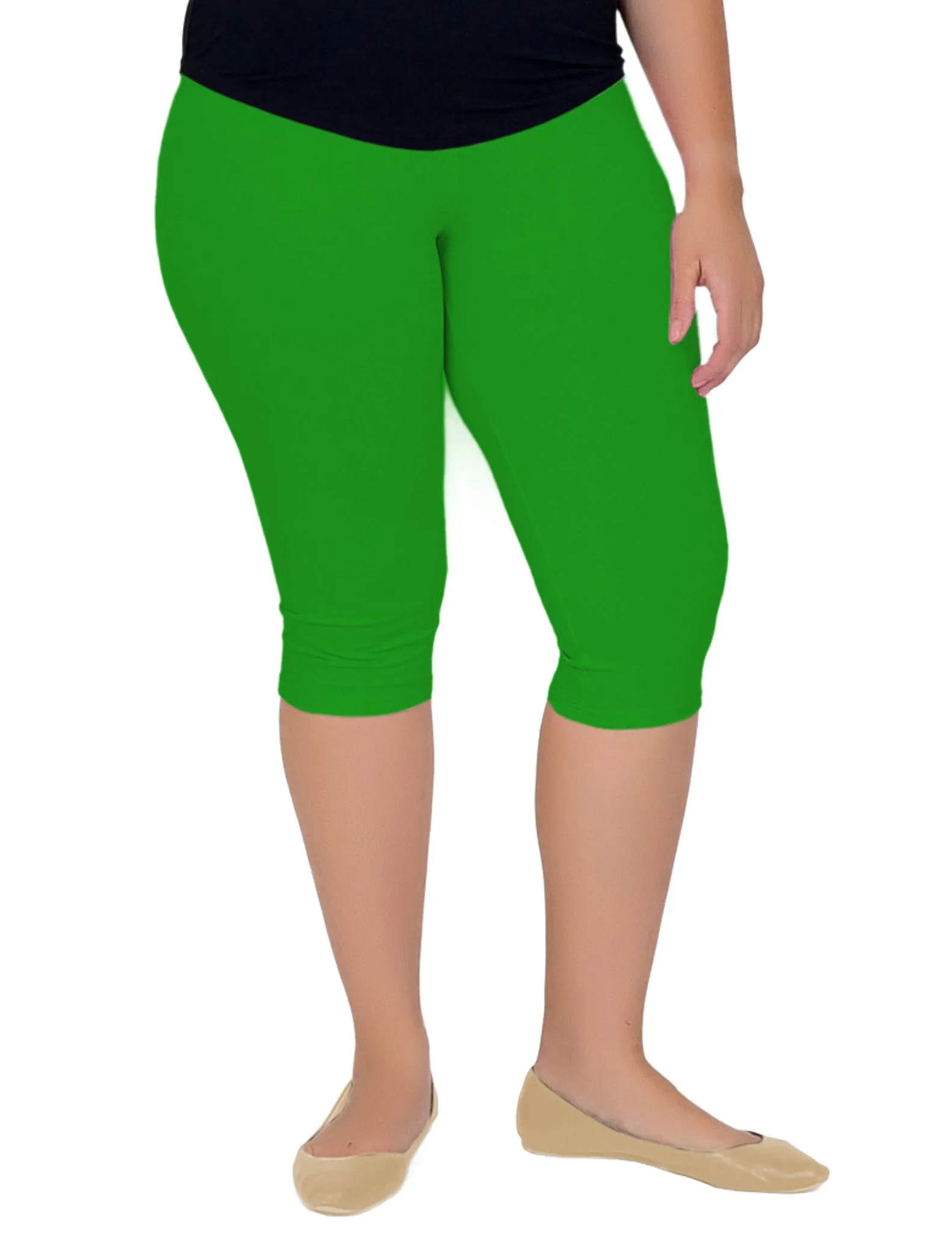 Plus Size Circuit Knee-Length Leggings