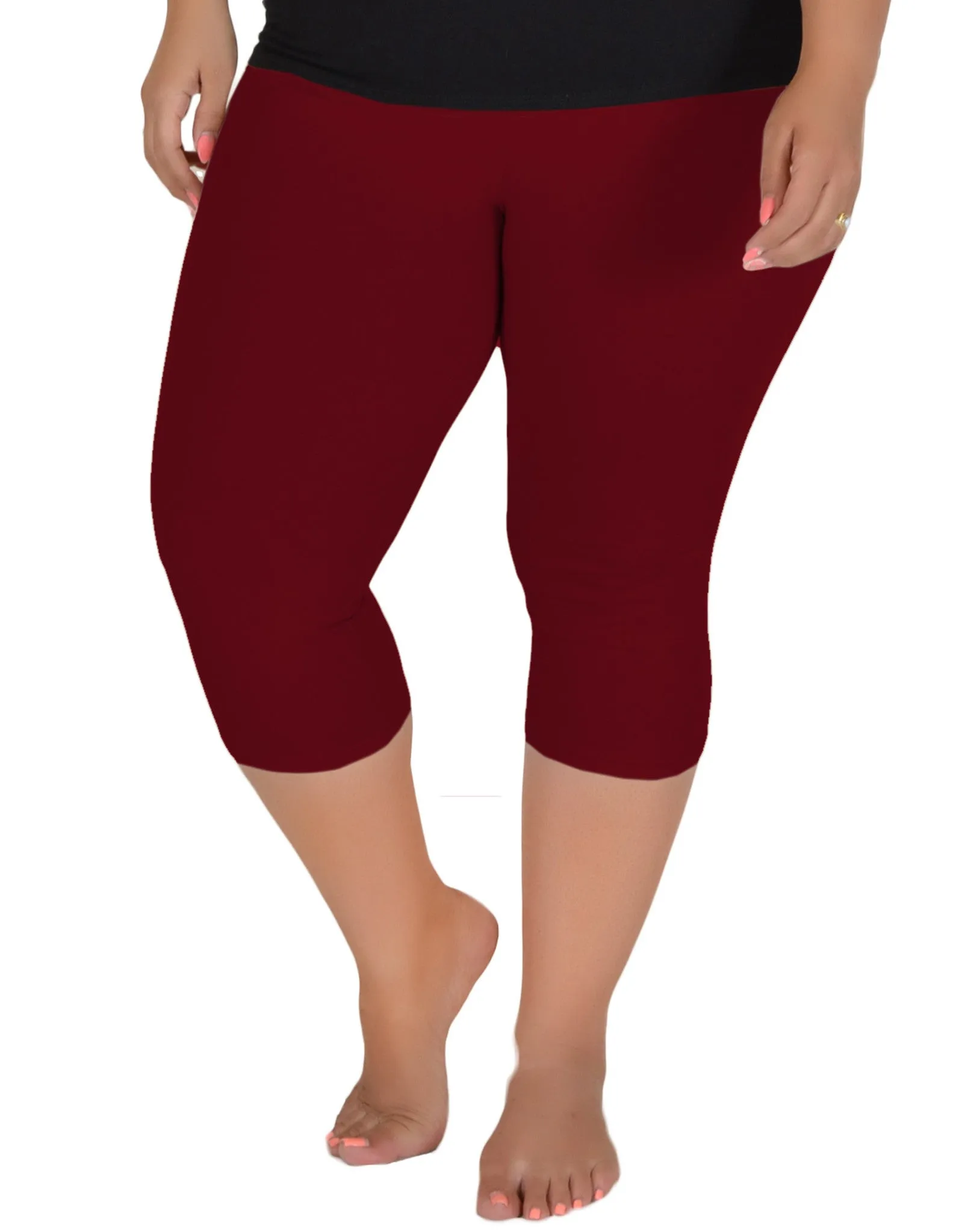 Plus Size Circuit Knee-Length Leggings