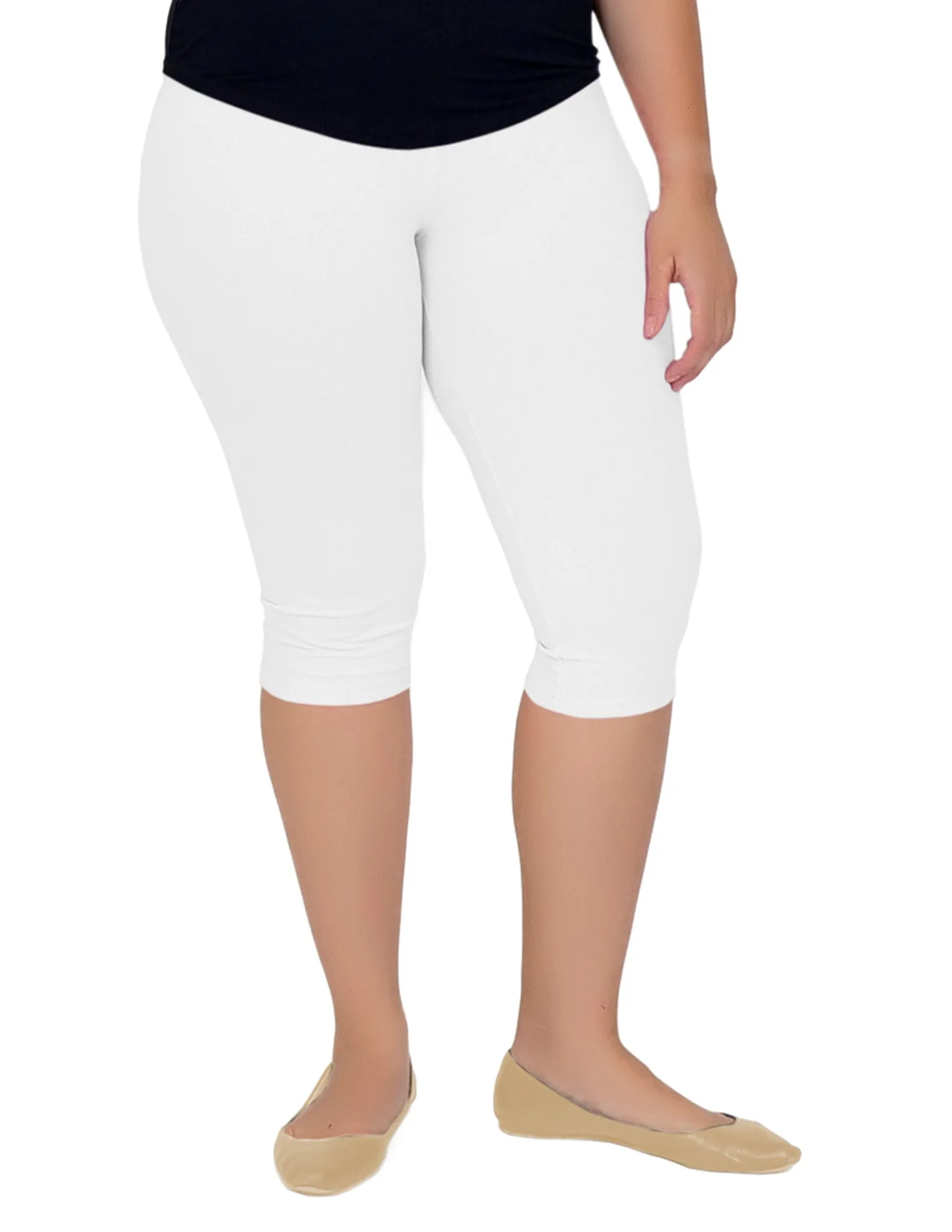 Plus Size Circuit Knee-Length Leggings