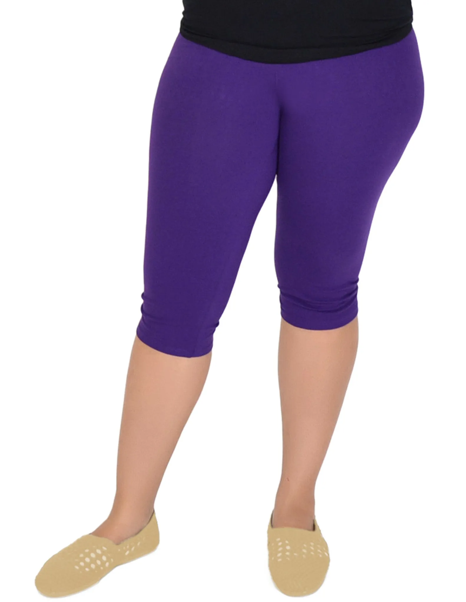 Plus Size Circuit Knee-Length Leggings