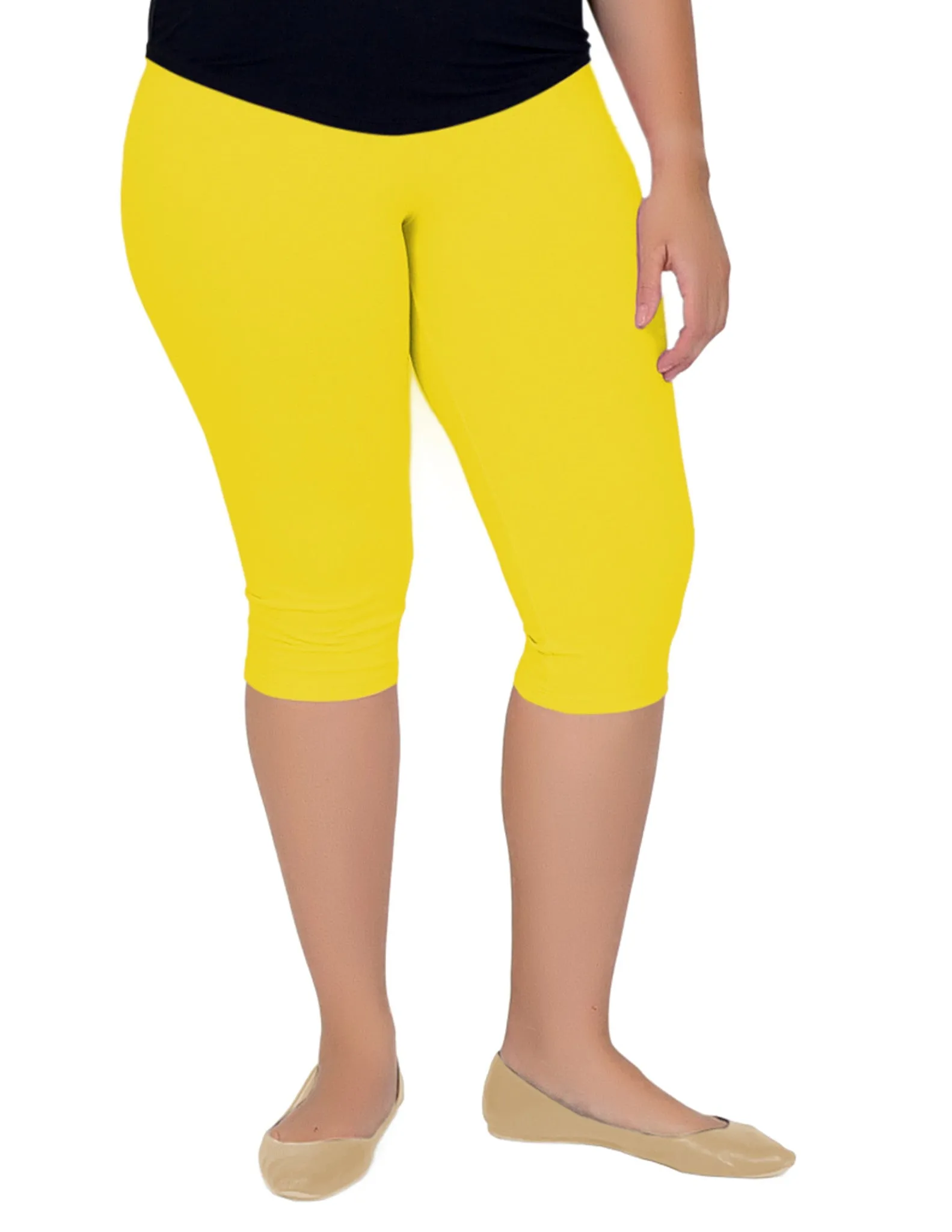 Plus Size Circuit Knee-Length Leggings