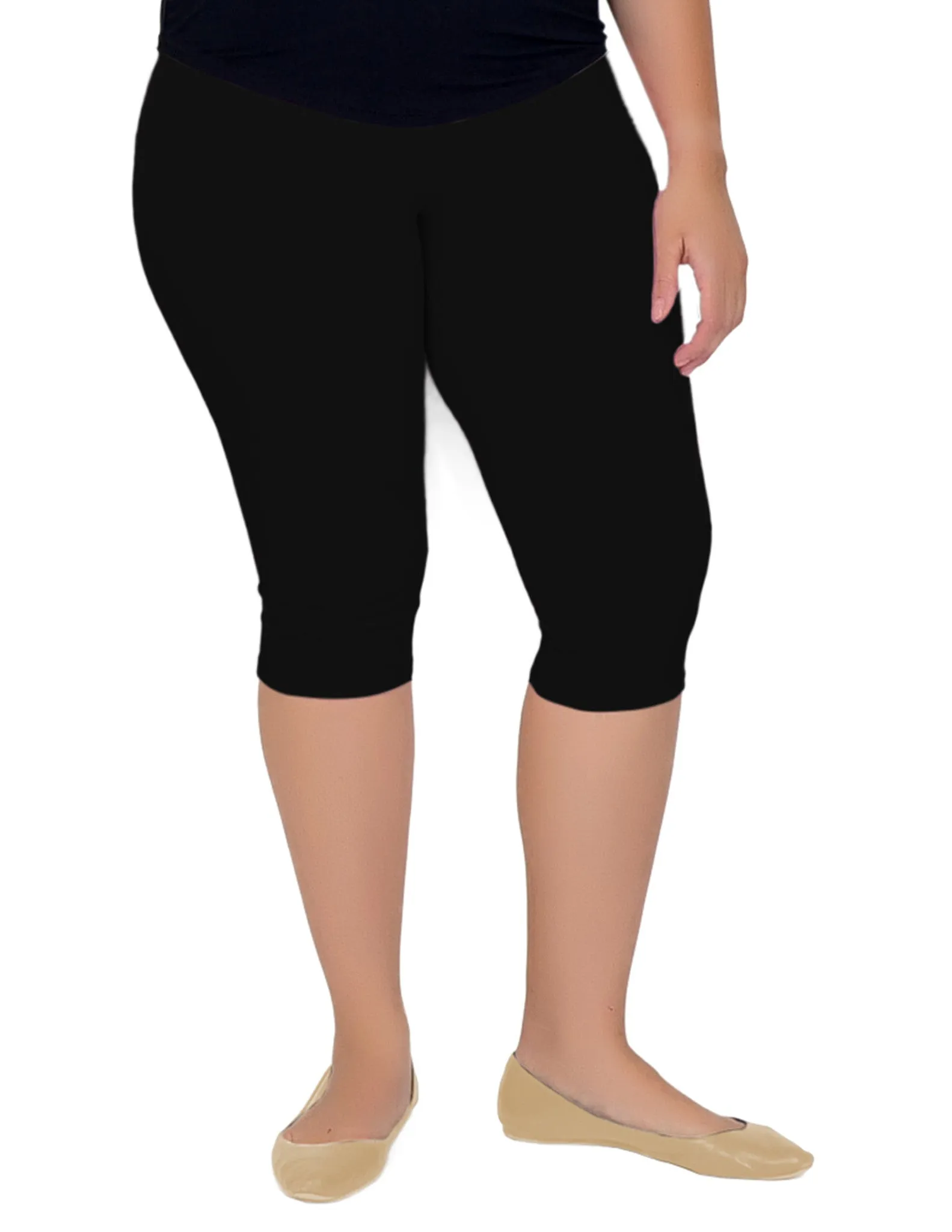 Plus Size Circuit Knee-Length Leggings