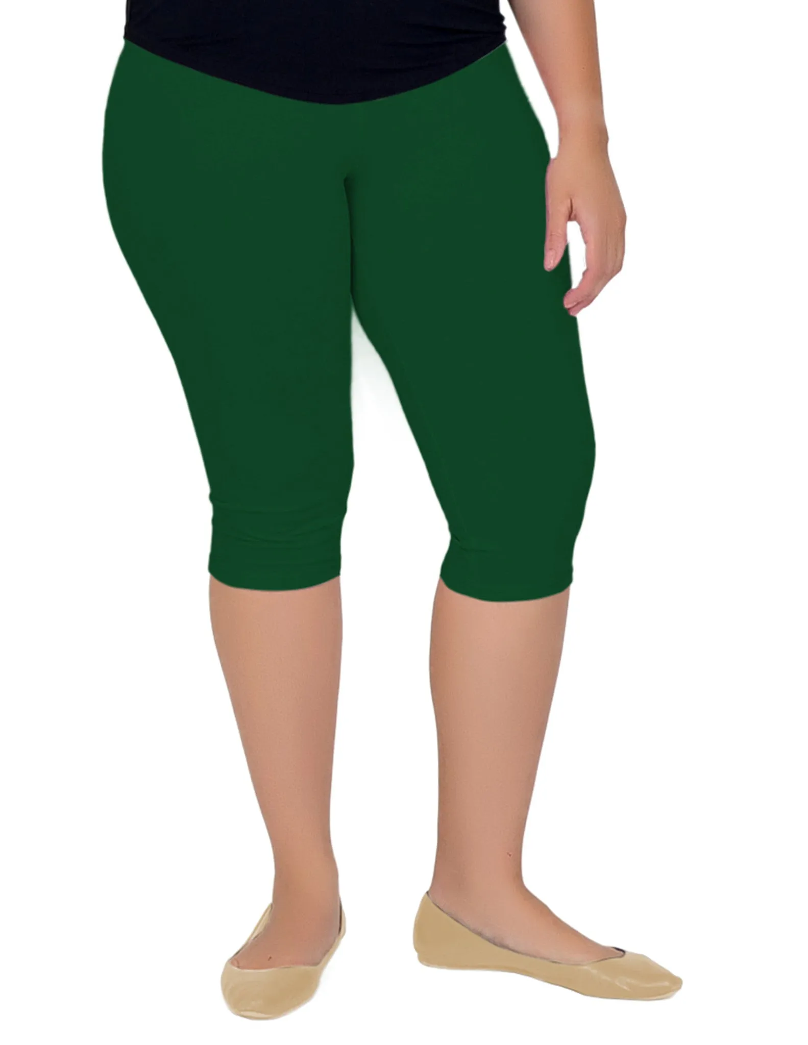 Plus Size Circuit Knee-Length Leggings